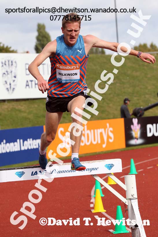 James Wilkinson in the 3000 metres steeplechase at the Sainsbury's Birmingham Grand Prix. Photos: David T. Hewitson/Sports for All Pics